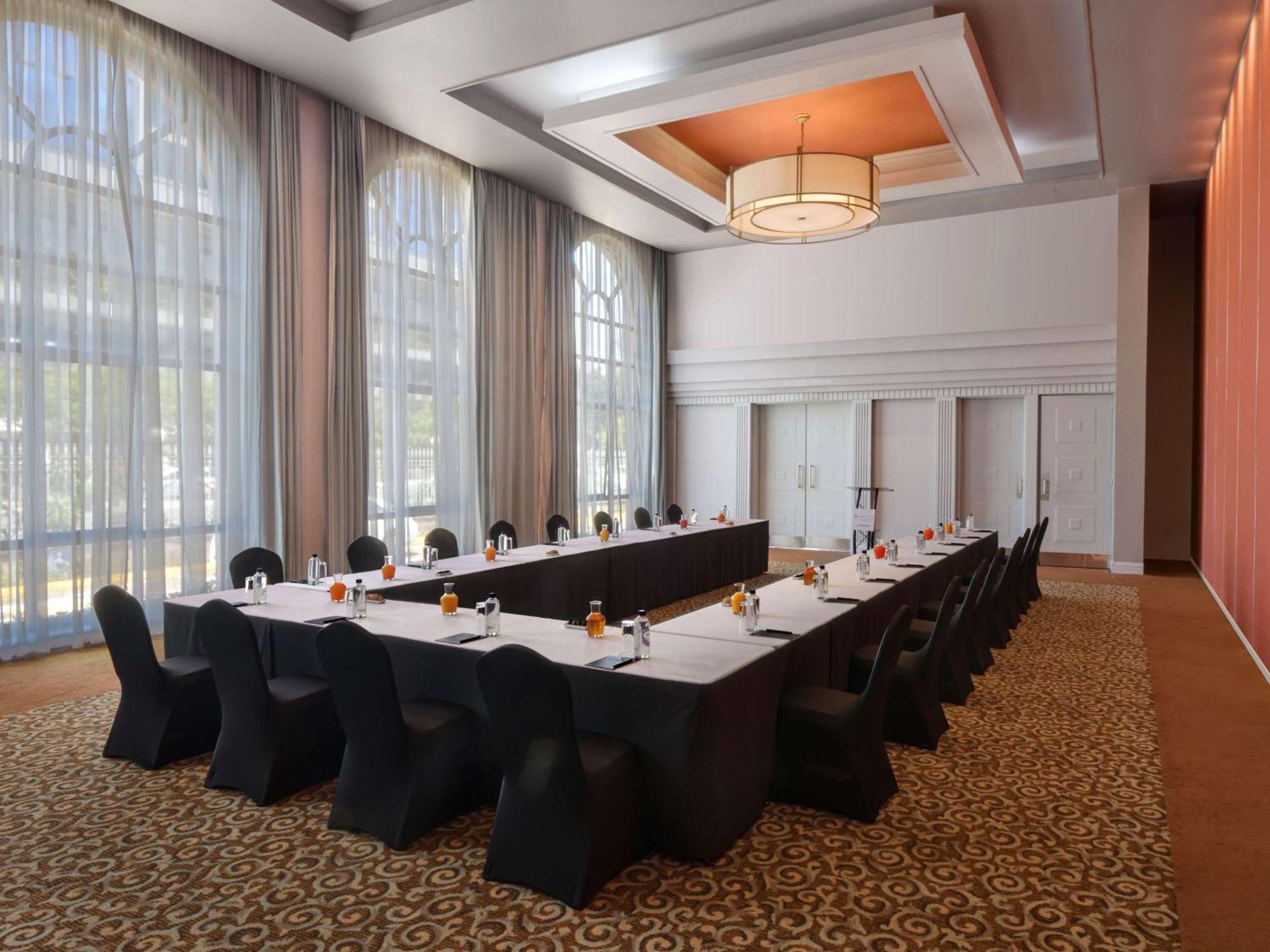 Pullman Nairobi Upper Hill Hotel ภายนอก รูปภาพ