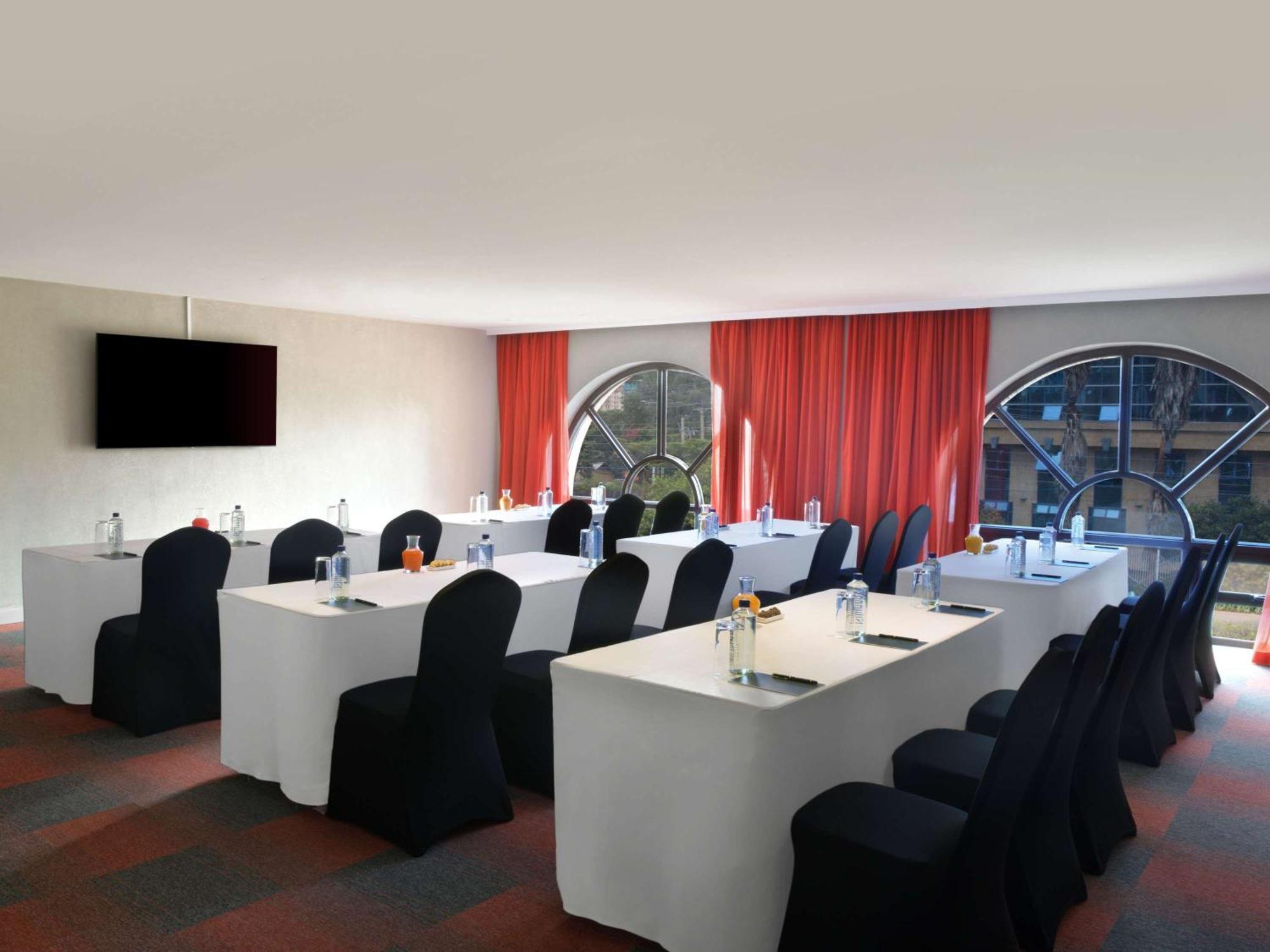 Pullman Nairobi Upper Hill Hotel ภายนอก รูปภาพ