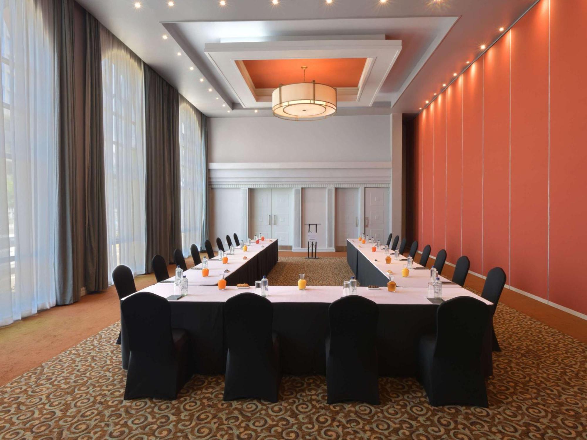 Pullman Nairobi Upper Hill Hotel ภายนอก รูปภาพ
