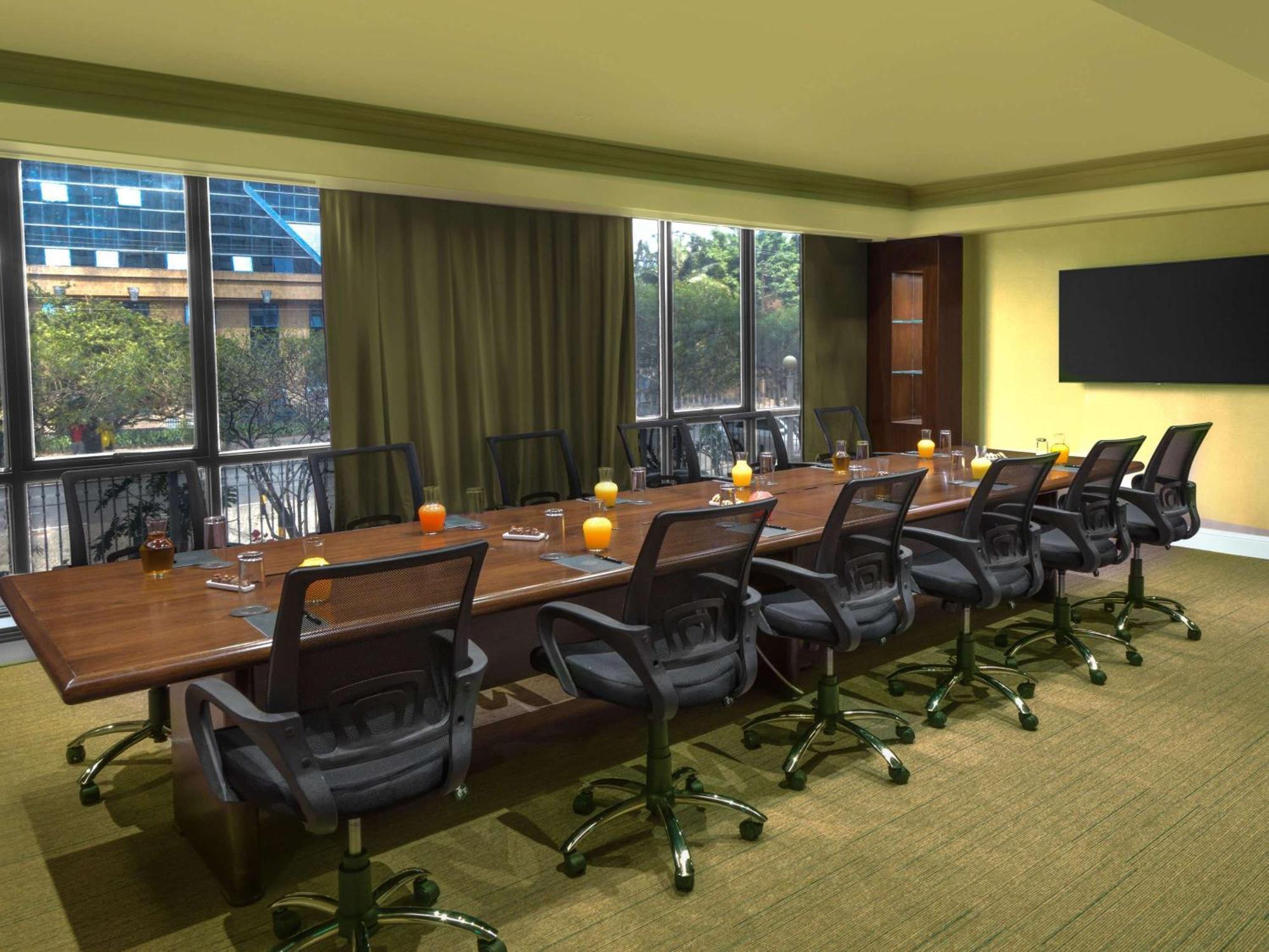 Pullman Nairobi Upper Hill Hotel ภายนอก รูปภาพ