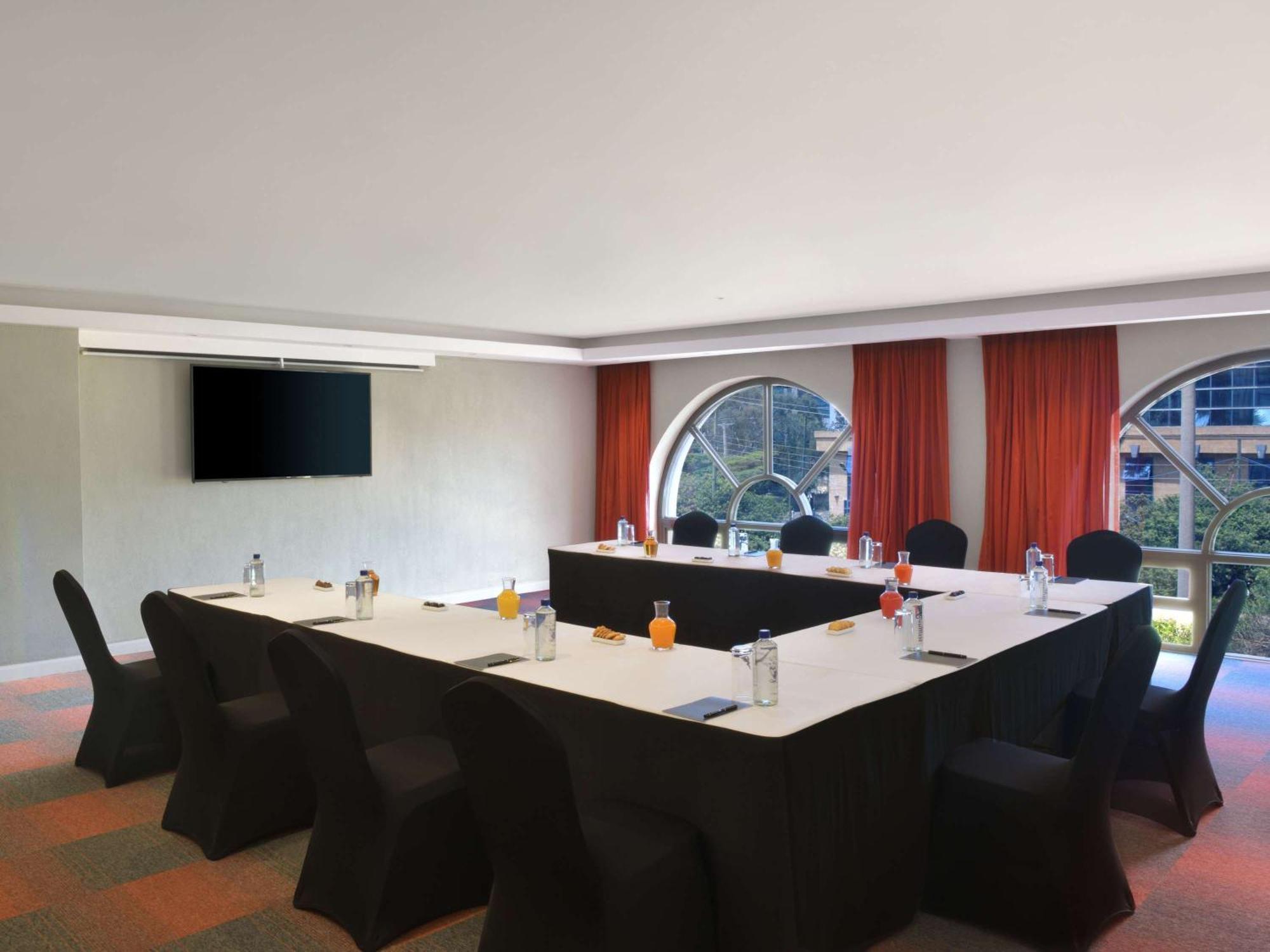Pullman Nairobi Upper Hill Hotel ภายนอก รูปภาพ